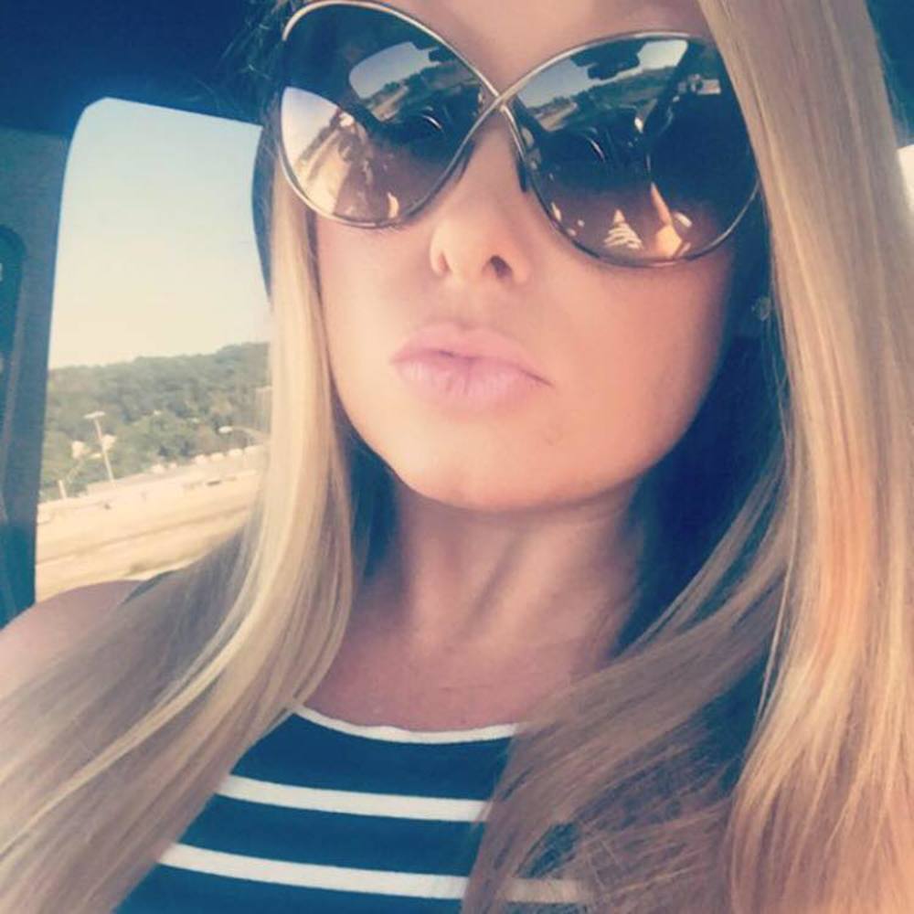 Meet your Posher, Caitlin